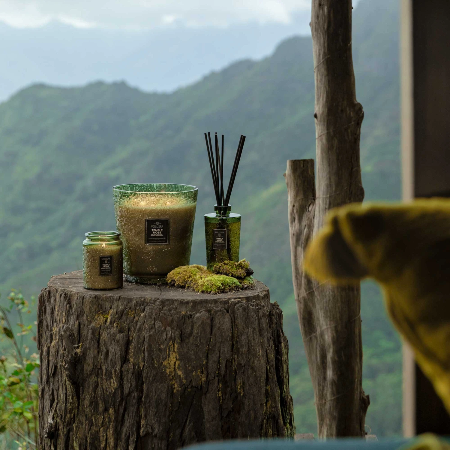 Voluspa Temple Moss - Luxe Reed Diffuser 3 Voluspa Temple Moss - Luxe Reed Diffuser - Image 3