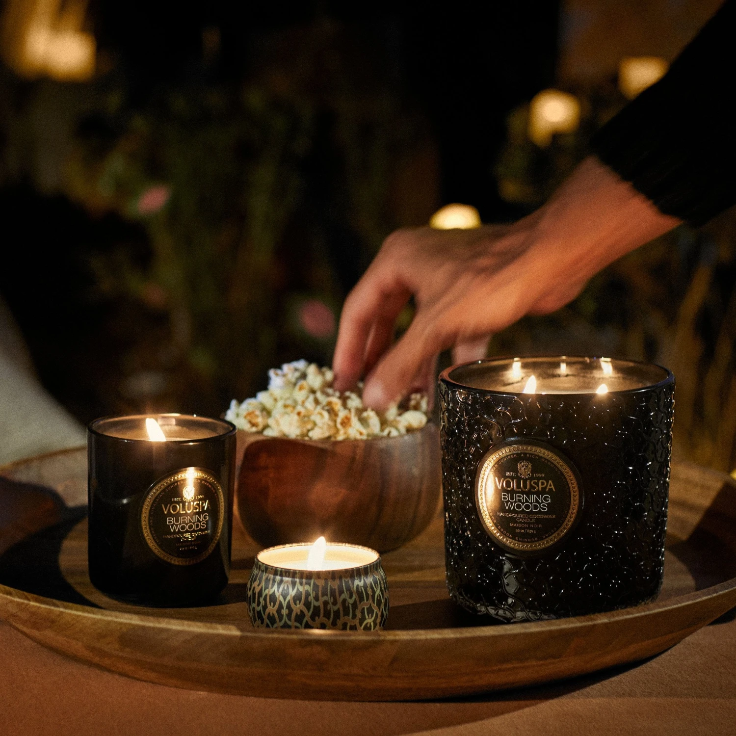 Voluspa Burning Woods - Luxe Candle 3 Voluspa Burning Woods - Luxe Candle - Image 3