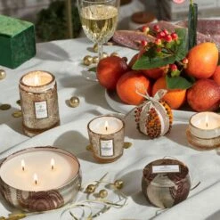 Voluspa Gilt Pomander & Hinoki - Petite Pedestal Candle 7 Voluspa Gilt Pomander & Hinoki - Petite Pedestal Candle -Voluspa Sales Store HO21 LF 73316 73216 72116 73916 73116 2 Web 885cb490 f240 4464 84ff c16083f3203e