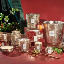 Voluspa - Gilt Pomander & Hinoki 5 Wick Hearth Candle 12 Voluspa - Gilt Pomander & Hinoki 5 Wick Hearth Candle -Voluspa Sales Store ho21 ing gilt pomander hinoki collection web 2 1