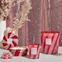 Voluspa - Crushed Candy Cane 5 Wick Hearth Candle -Voluspa Sales Store ho22 lf 5426 web 2