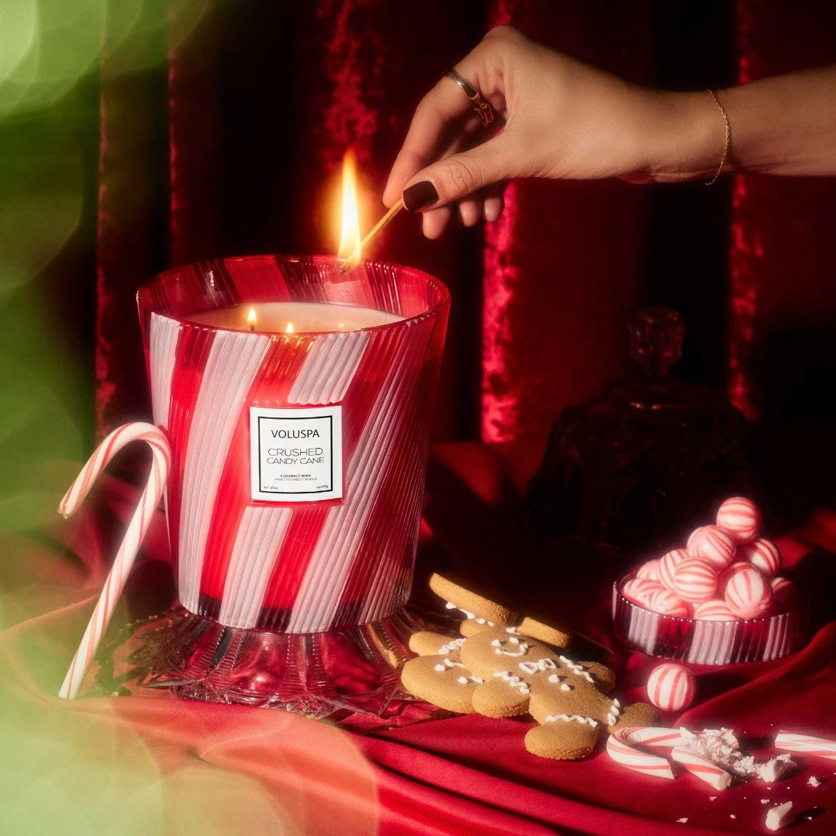 Voluspa - Crushed Candy Cane 3 Wick Hearth Candle 3 Voluspa - Crushed Candy Cane 3 Wick Hearth Candle - Image 3